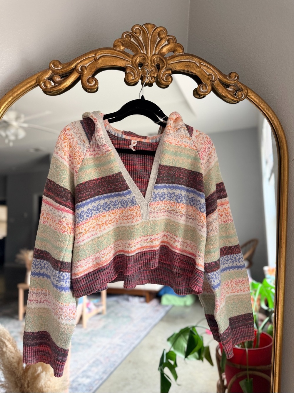 Daily practice stripe cropped hooded sweater medium